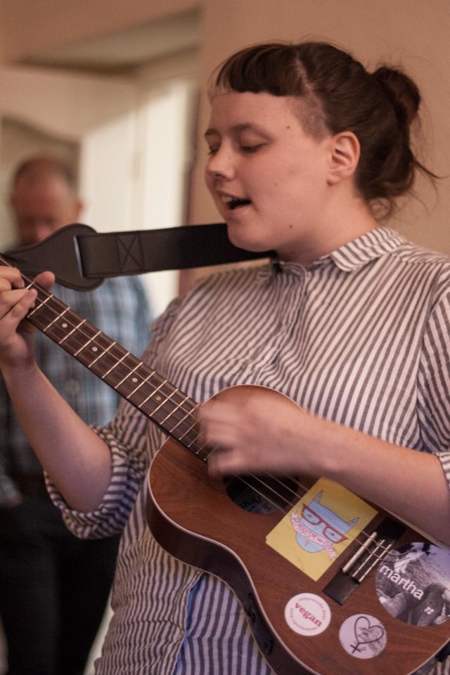 Elly Kingdon @ Chicken Cottage, 11th July 2015