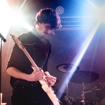 Estrons