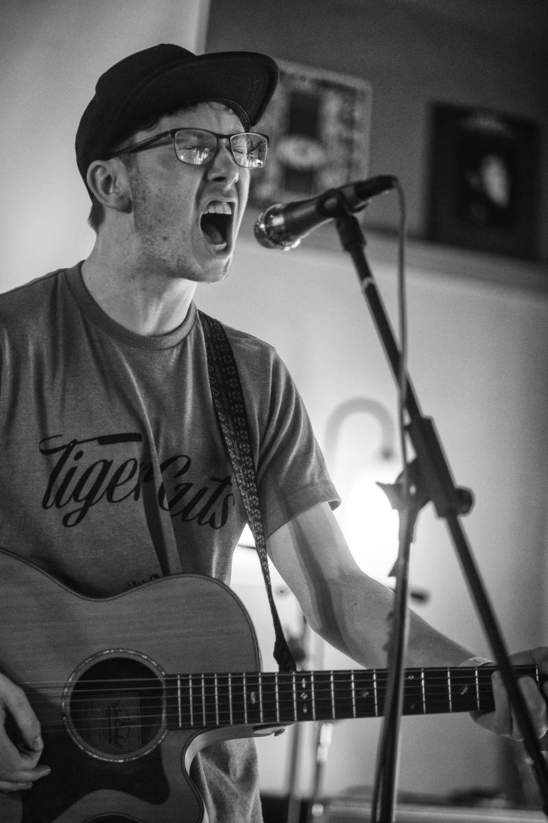 Arms and Hearts @ Heads Up, Royal Standard, 13th May 2017